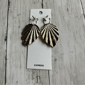 NEW WITH TAGS EXPRESS LEAF EARRINGS GOLD TONE DANGLE EARRINGS